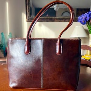 Vintage Beautiful Brown Leather Handbag